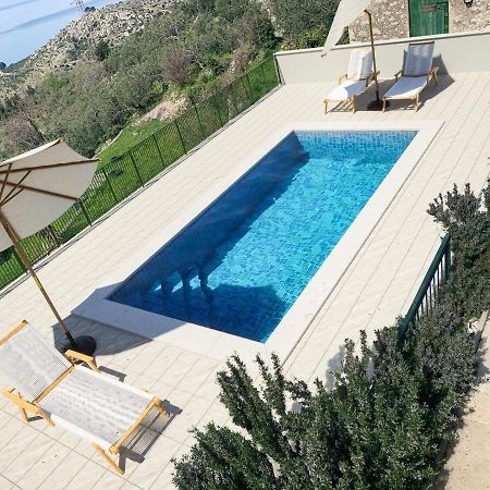 Holiday Home Aria ポドゥゴラ エクステリア 写真