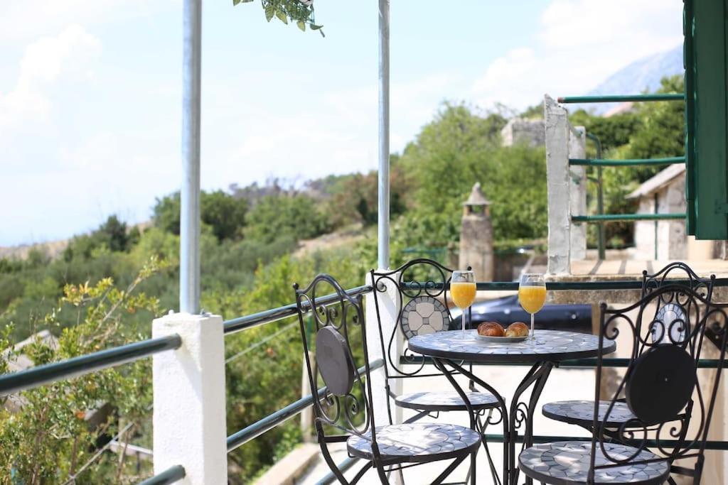 Holiday Home Aria ポドゥゴラ エクステリア 写真