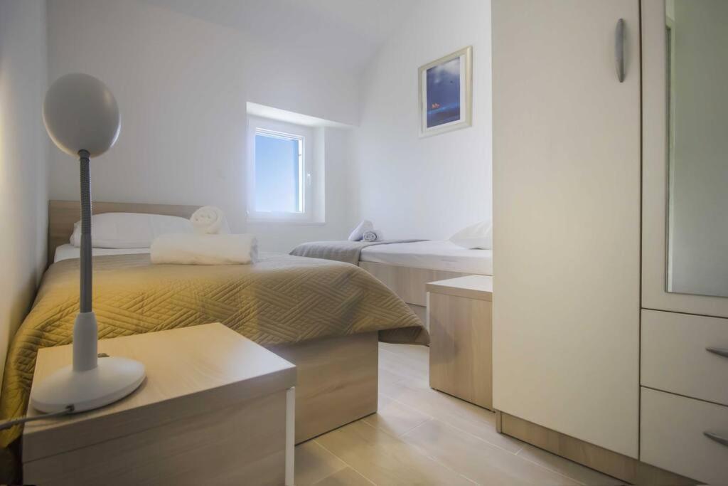 Holiday Home Aria ポドゥゴラ エクステリア 写真